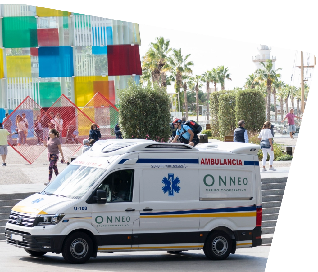 onneo-grupo-cooperativo-transporte-sanitario-equipo-onneo-vehiculo-apoyo