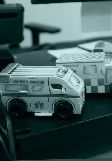 onneo-grupo-cooperativo-transporte-sanitario-interior-ambulancias_360x517