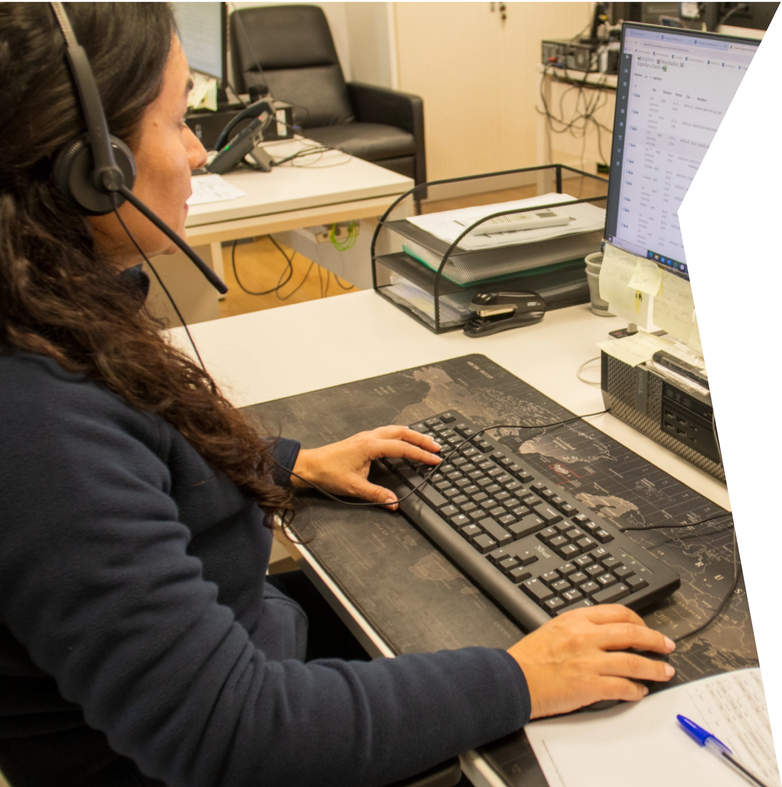 onneo-grupo-cooperativo-transporte-sanitario-oficina-chica-4637